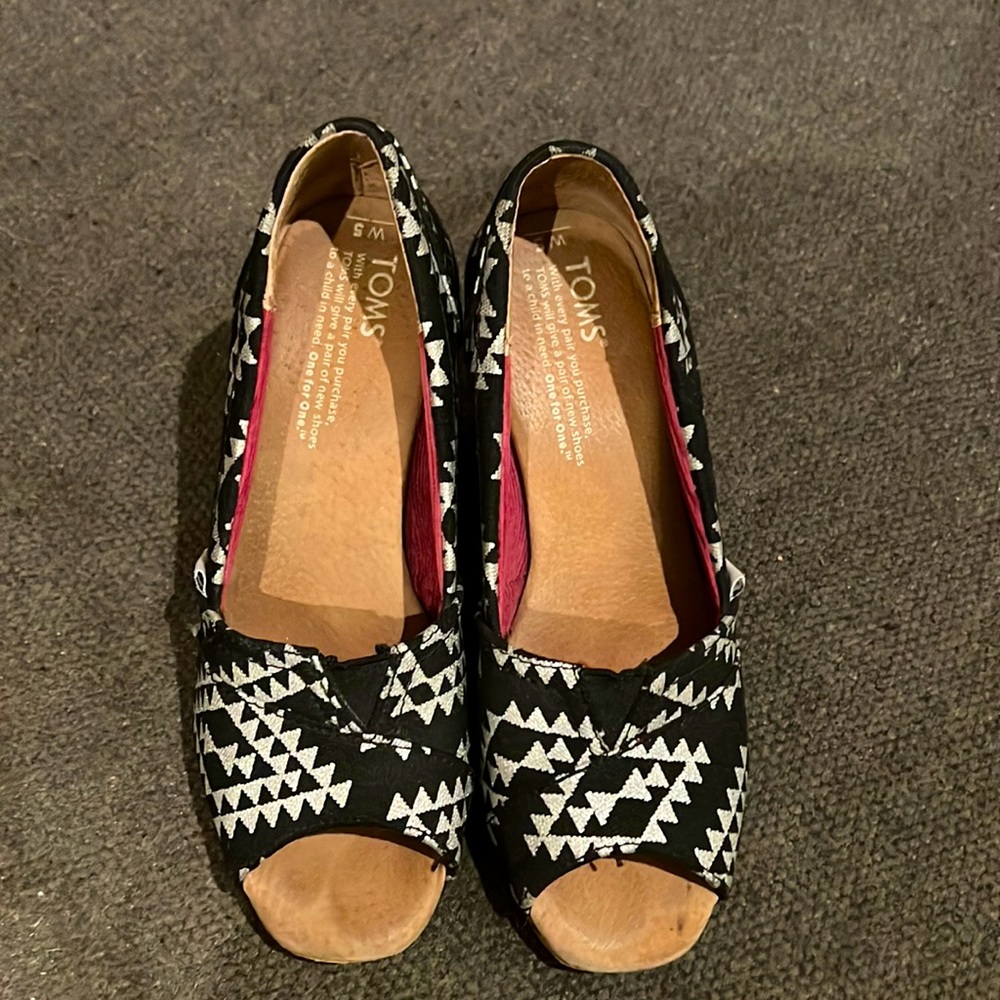 Toms Wedges Size 5W